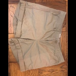 Andeawy shorts size 4 khaki